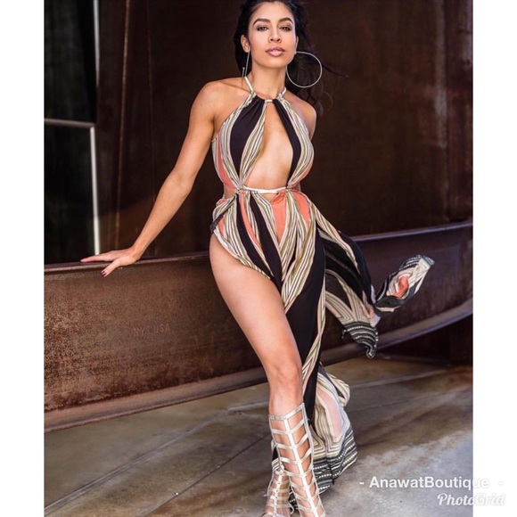 Dresses & Skirts - HP Zenya Maxi Dress